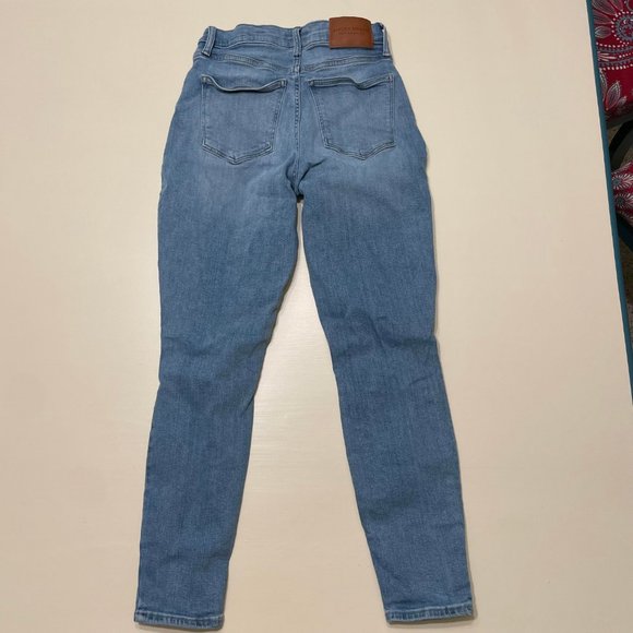 Women’s Lucky Jeans, Frayed-Hem, “Bridgette”, High-Rise, Skinny Jeans. Size 4/27 - Picture 2 of 3